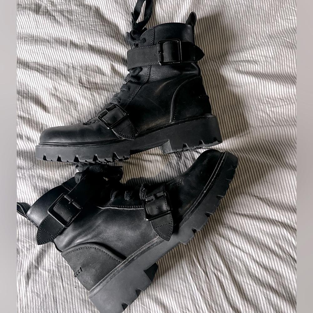 Ugg Noe Boots || Black 8.5 ||